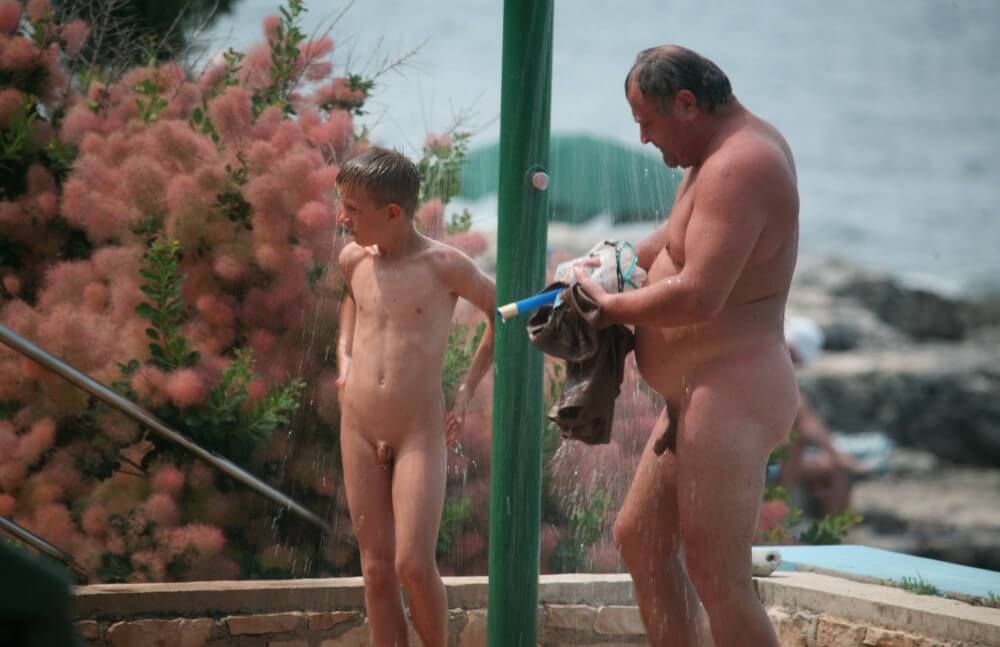 Naturist Shower Profiles pics - Freedom of choice allows one to be oneself and to be a naturist