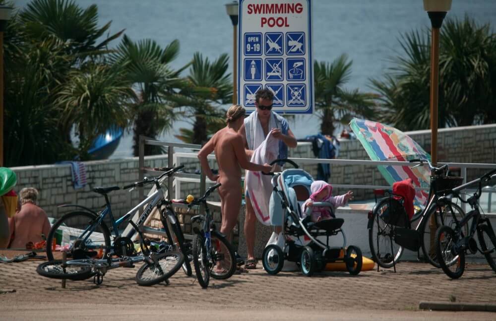 Poolside Camp Gathering pics - The equality of naked human bodies helps us accept ourselves and others
