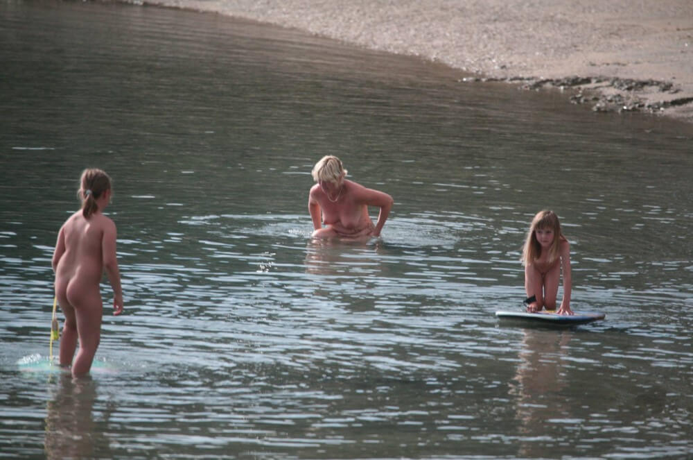 Naturism photo gallery # 14 - The Pursuit of Naturalness, Freedom, and Body Acceptance