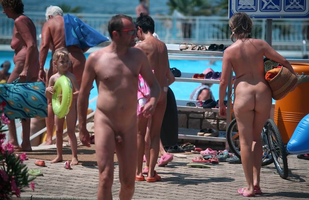 Daytime Nudists Chill Out photos - The underlying principle of nudism and naturism is the value of harmony and balance