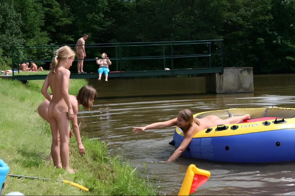 Naked Body gallery - Freedom of choice and honesty are key ideas in naturism and nudism