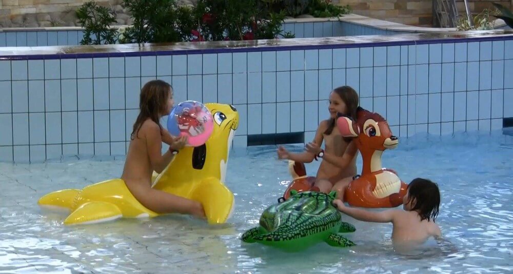Aqua Extravaganza 1 Full HD - Ordinary Citizens Consciously Practicing Nudism