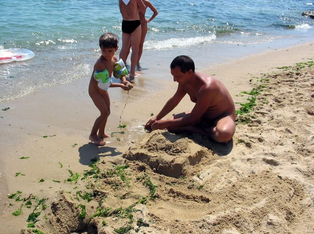 Bulgarian Sandy Paint Over - Nudism and naturism help us break free from imposed stereotypes