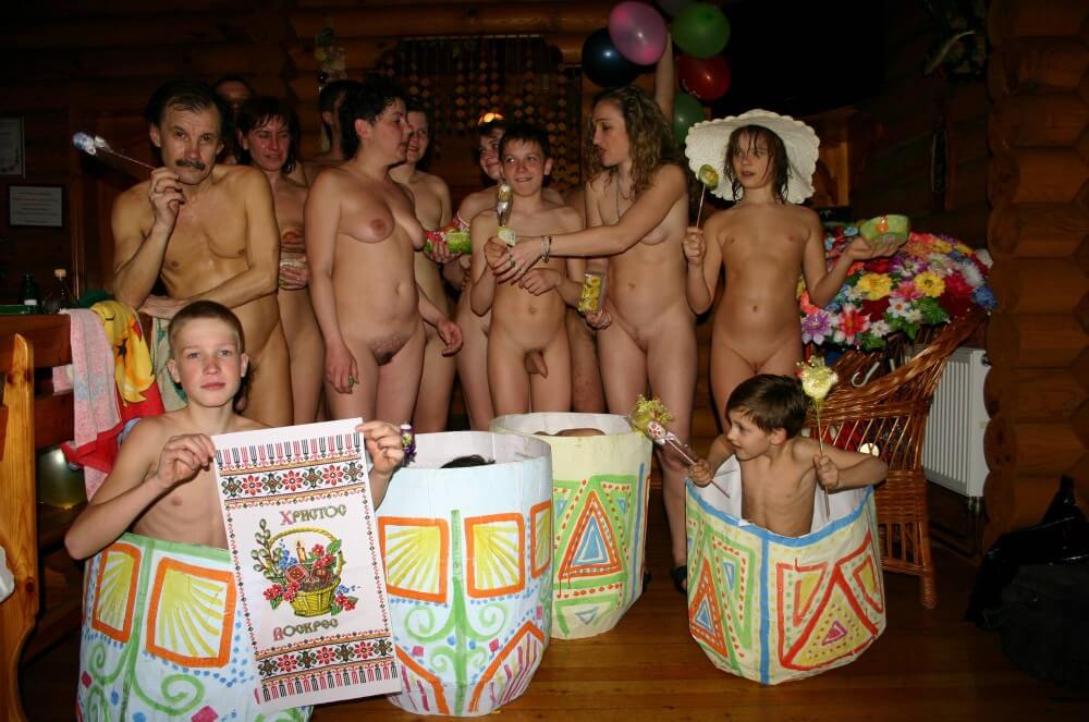 Easter Group Memories pics - Nudity is an expression of natural beauty