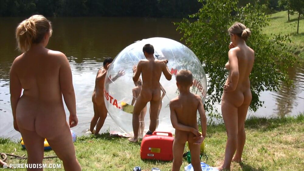Aqua Nude Relaxation Full HD - Naturism is about respecting natural beauty