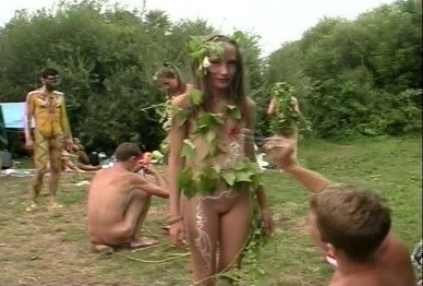 Enature - Mother Naturists - Minimizing clothing or nudism