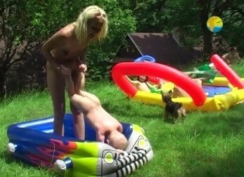 Naturist Freedom: Not only Skipping Ropes - Accepting oneself fully is the foundation of naturism and nudism
