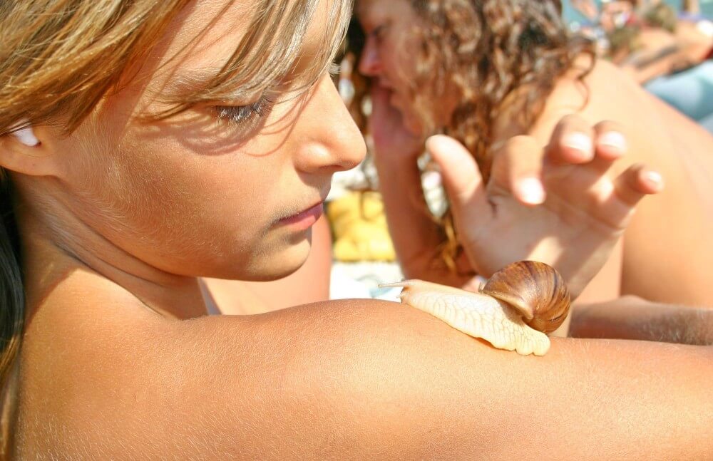 Ulitka Play On the Beach pics - Naturism promotes tolerance