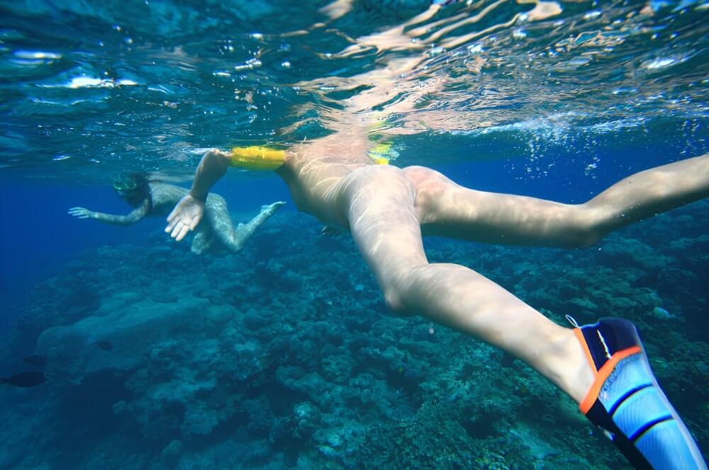 Nudism on the Red Sea photo gallery - Naturism helps overcome fears and insecurities