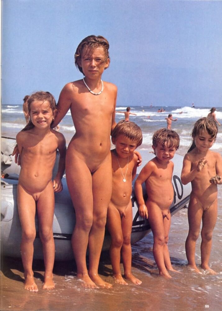 Jung und Frei Nr 2 - Freedom of choice is important for anyone who wishes to become a naturist