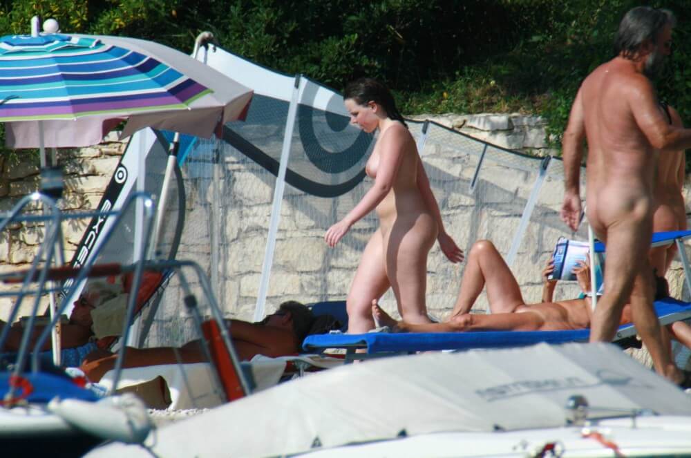 Girl Daytime Bath - Overcoming insecurities is one of the goals of practicing nudism and naturism
