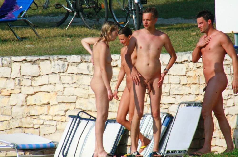 Ula FKK Couples Profile pics - Naturism encourages you to value inner harmony and peace