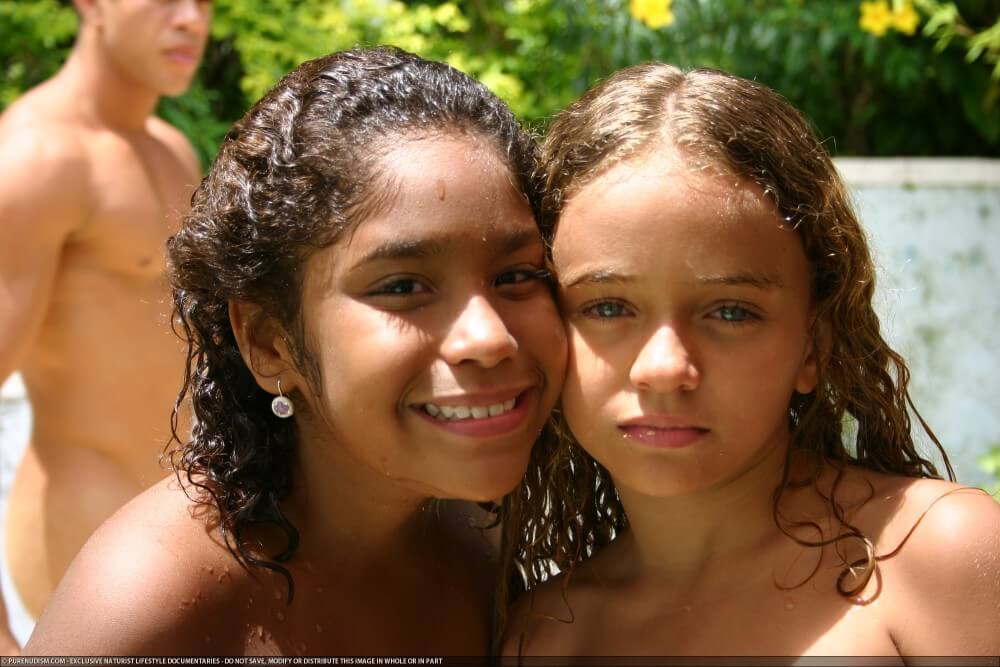Tropical Naturism gallery - Nudity is an expression of natural beauty and harmony