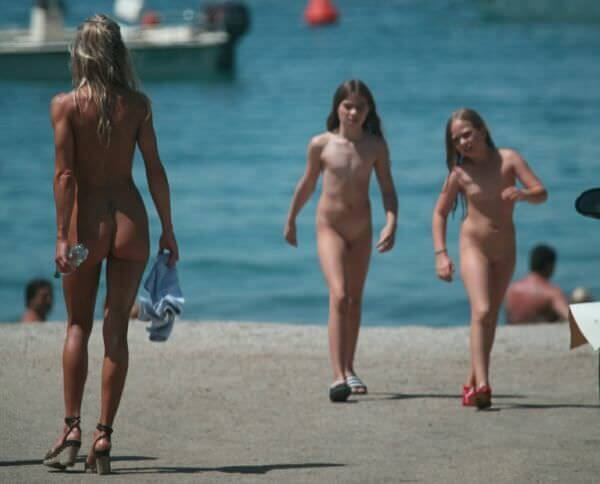 The nudism country photos - Nudism and naturism value harmony