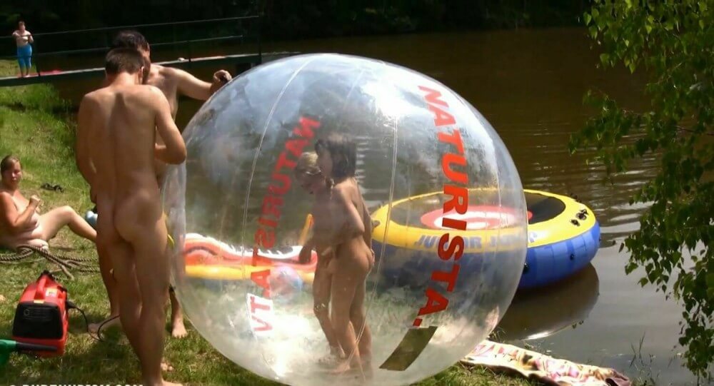Daytime Family Picnic Full HD - Nudity helps you feel free