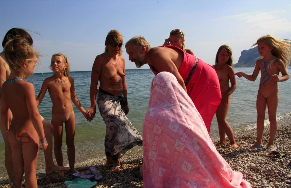 Water Drying Off pics - Naturism and nudism as a path to spiritual balance and inner peace