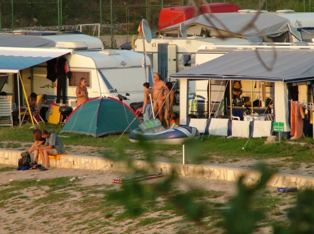 FKK Outdoor Shoreline pics - Naturists are open to new ideas and experiences