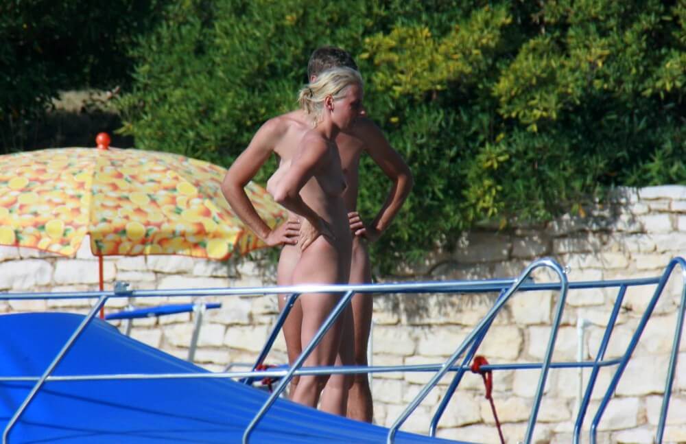 Casual Beachside Strolling pics - The equality of naked human bodies helps us accept ourselves and others