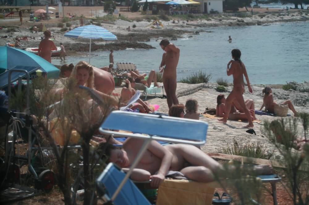 Nuda Beach Wide Outlook pics - Such nudist practices help break down prejudices