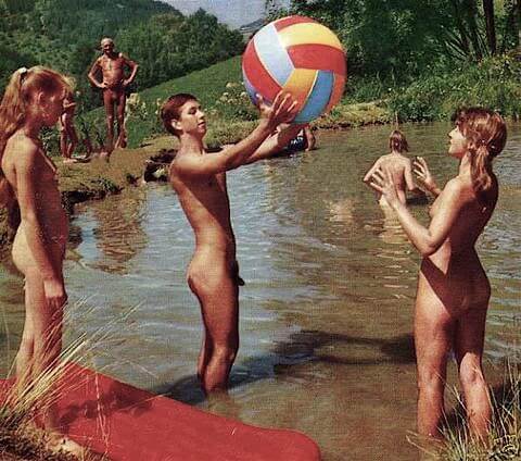 Vintage nudism photos - Nudity as an expression of natural beauty