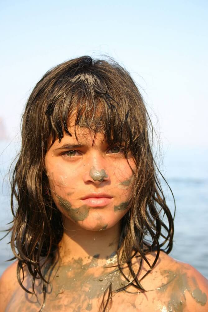 Courageous Naturist Girl pics - Nudity as a natural aspect of human life
