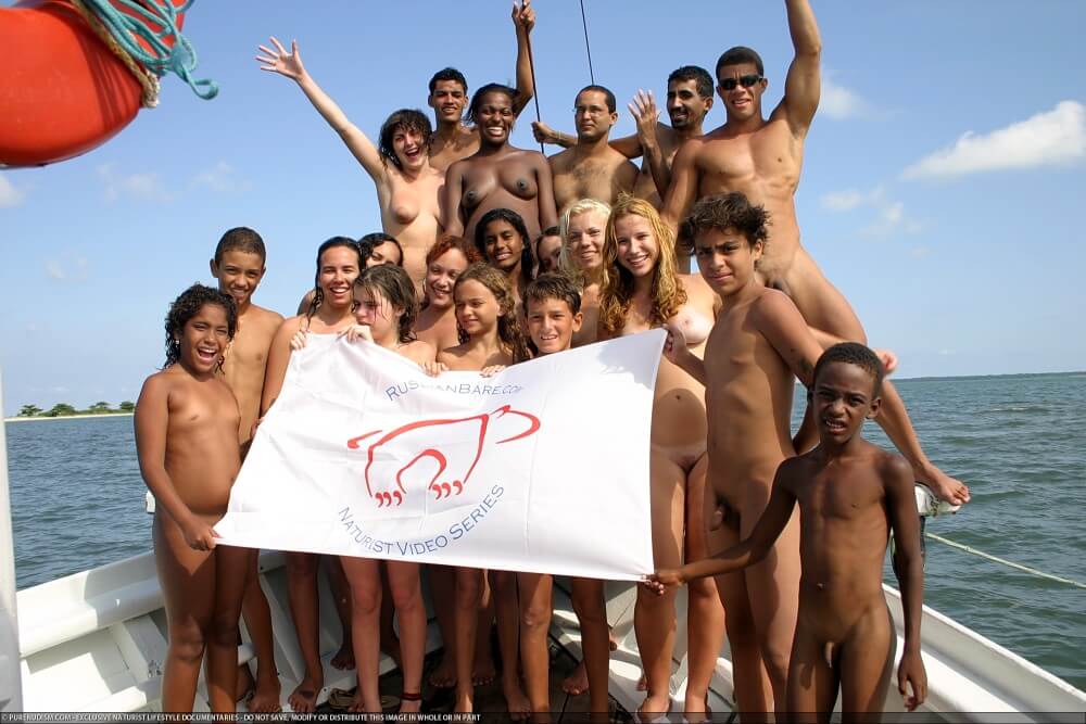 Naturism photo gallery # 59 - Nudism is permitted throughout the entire territory