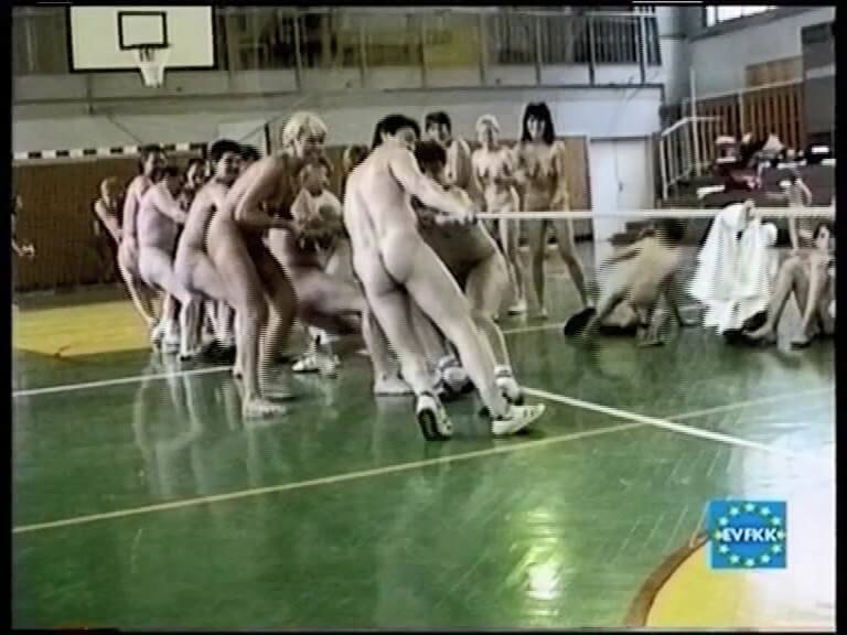 Helios Natura: Hip Hip Natura Eurovid FKK - Blending in with the crowd of nudists