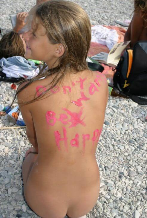 Osez vivre nu… Documentary naturism - Sincerity is the foundation of the nudist lifestyle