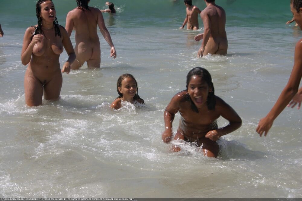 Brazil naturism photo set 4 - Naturism is based on love for oneself and nature